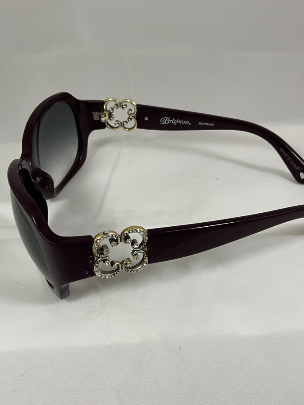 Brighton RETIRED Crystal Breeze Sunglasses with Case - Picture 2 of 7